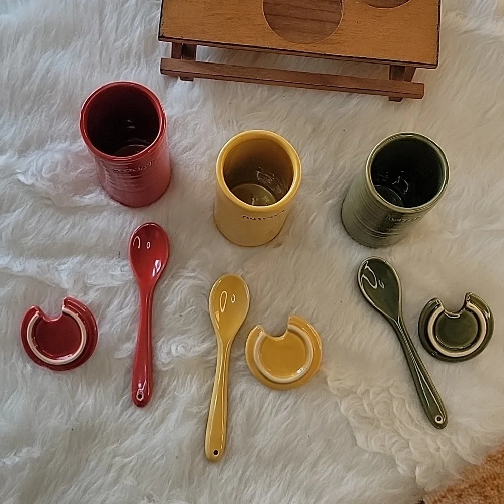 WILLIAMS-SONOMA Picnic Table BBQ Ceramic Condiment Jars‎ Serving Spoons Lids Set